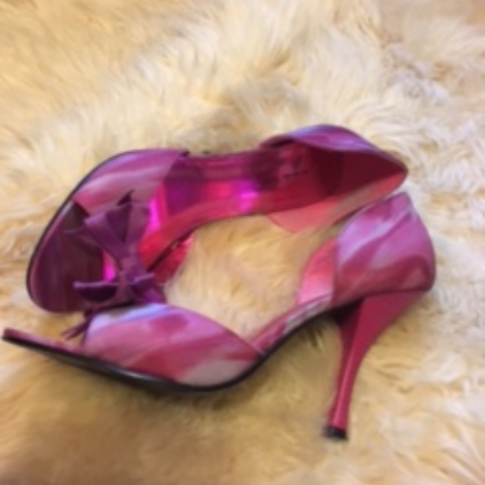 Shoes - Picture 2 of 3